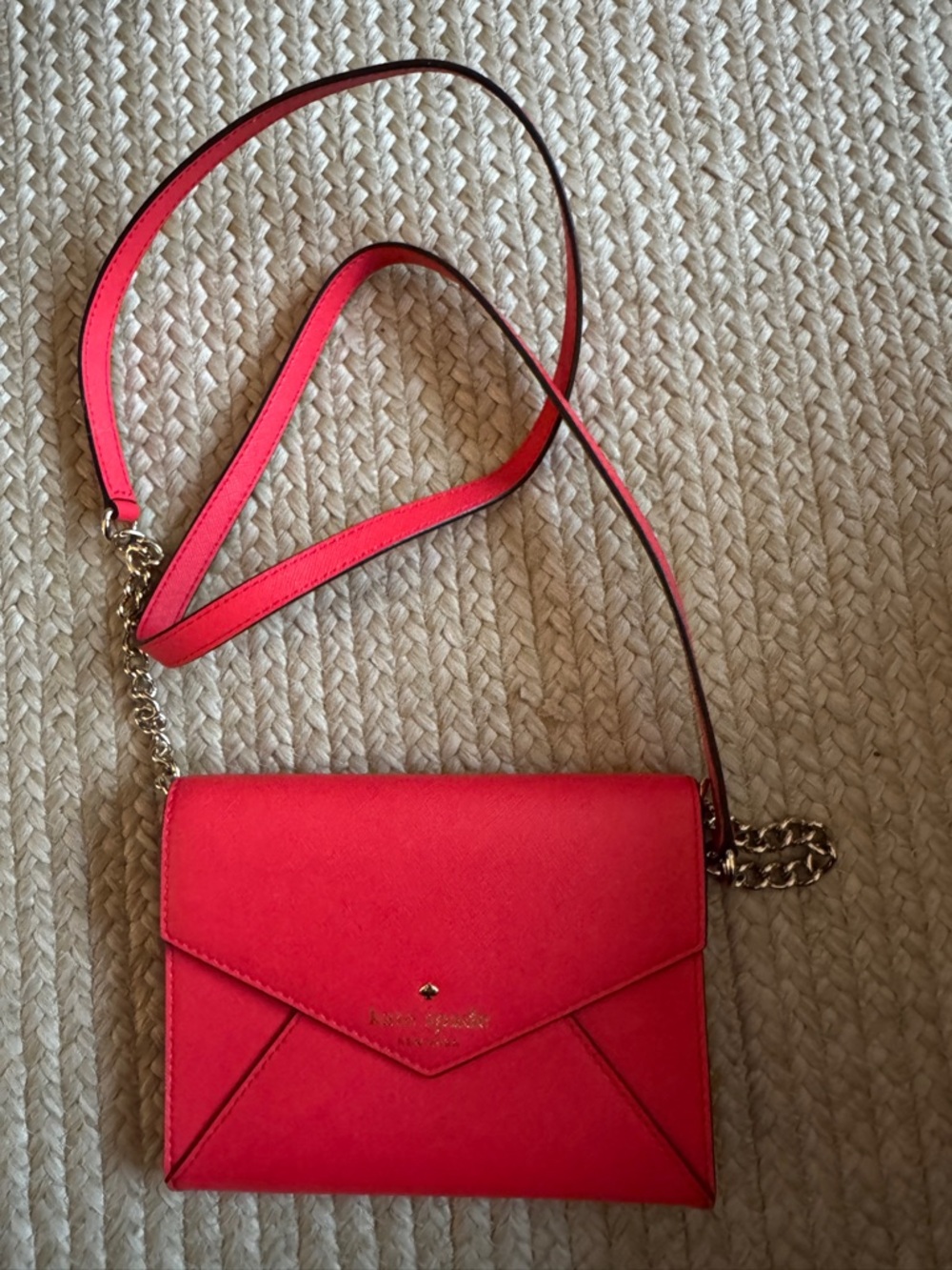 kate spade red envelope crossbody with gold chain